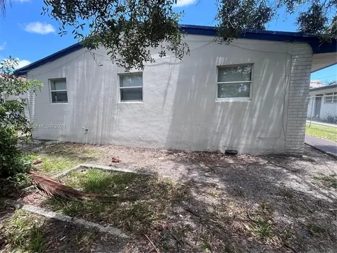 109 NW 14th Way Dania Beach FL 33004