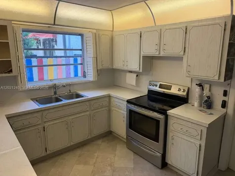 5127 Alton Road Miami Beach FL 33140