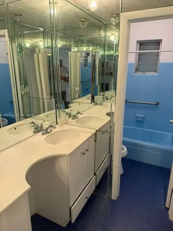 5127 Alton Road Miami Beach FL 33140
