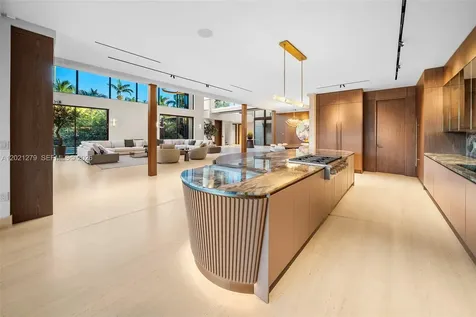 905 Belle Meade Island Drive Miami FL 33138