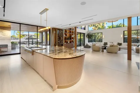 905 Belle Meade Island Drive Miami FL 33138