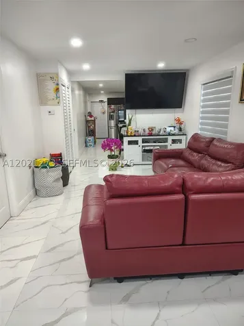 320 NW 2nd Street Florida City FL 33034