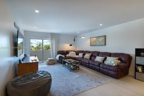 6815 Edgewater Drive Coral Gables FL 33133