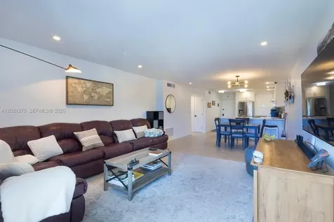 6815 Edgewater Drive Coral Gables FL 33133