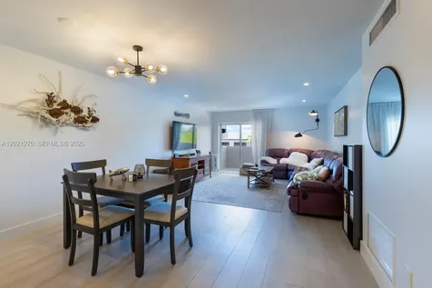 6815 Edgewater Drive Coral Gables FL 33133