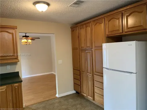 2225 N Unicorn Avon Park FL 33825