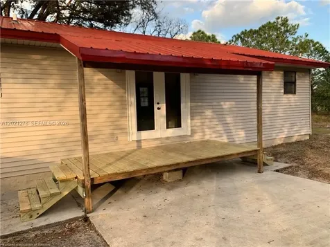2225 N Unicorn Avon Park FL 33825