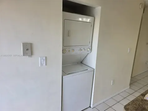 5560 W 21st Court Hialeah FL 33016
