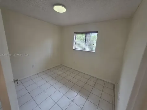 5560 W 21st Court Hialeah FL 33016
