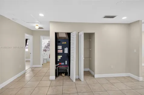 2620 NW 15th Street Fort Lauderdale FL 33311