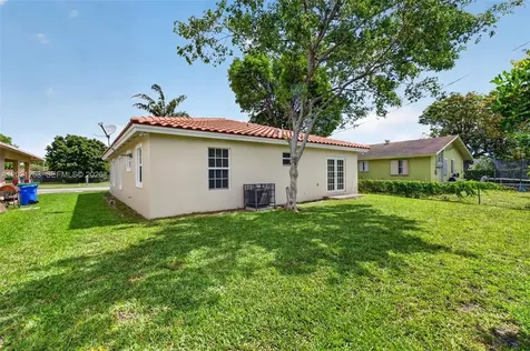 2620 NW 15th Street Fort Lauderdale FL 33311