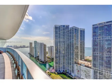 200 Biscayne Boulevard Way Miami FL 33131