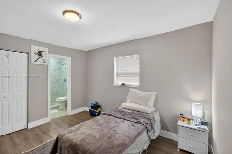 8224 NW 1st Place Miami FL 33150