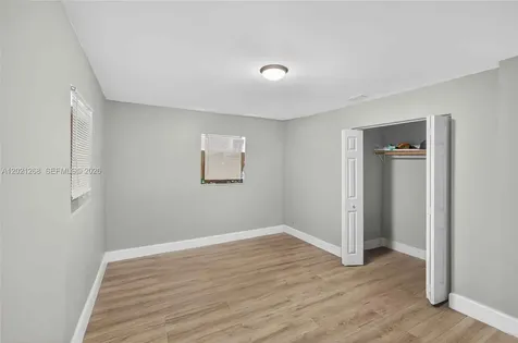 8224 NW 1st Place Miami FL 33150