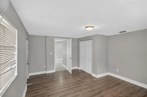 8224 NW 1st Place Miami FL 33150