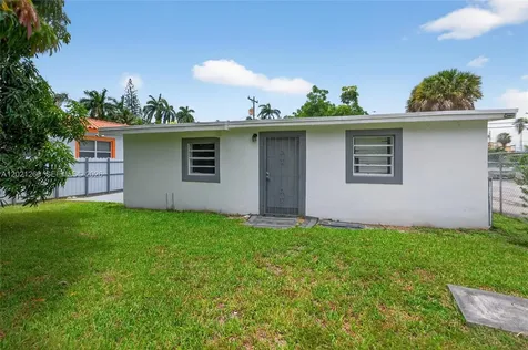 8224 NW 1st Place Miami FL 33150
