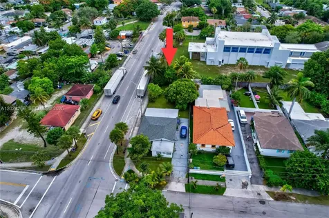 8224 NW 1st Place Miami FL 33150