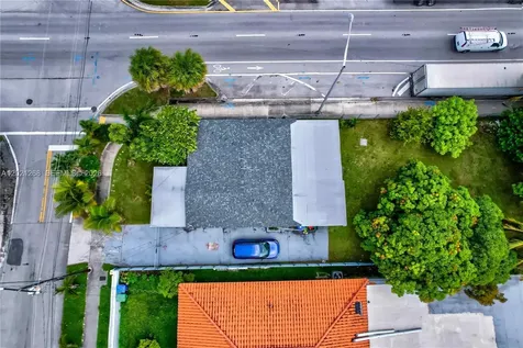 8224 NW 1st Place Miami FL 33150