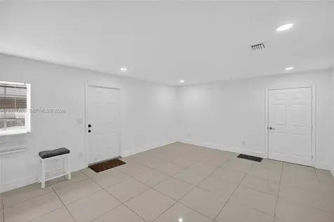 8224 NW 1st Place Miami FL 33150