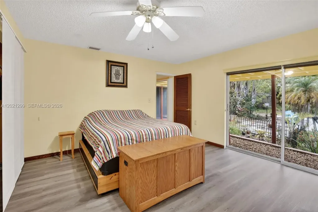 2048 SW 28th Terrace Fort Lauderdale FL 33312