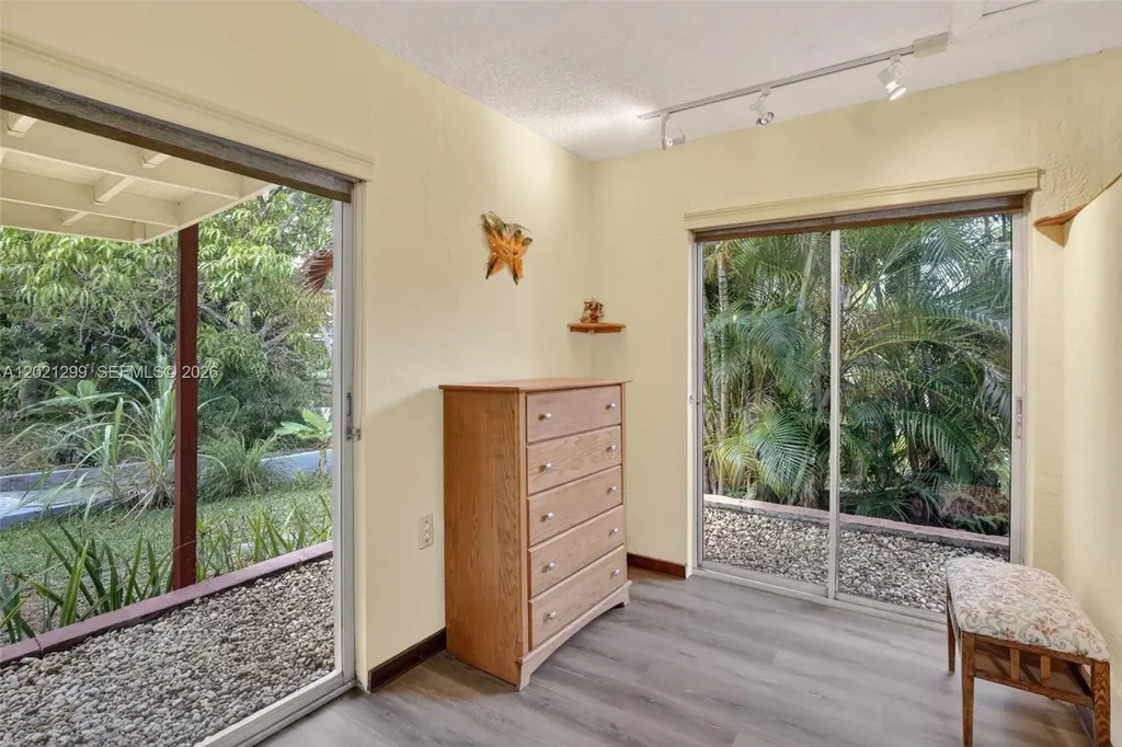 2048 SW 28th Terrace Fort Lauderdale FL 33312