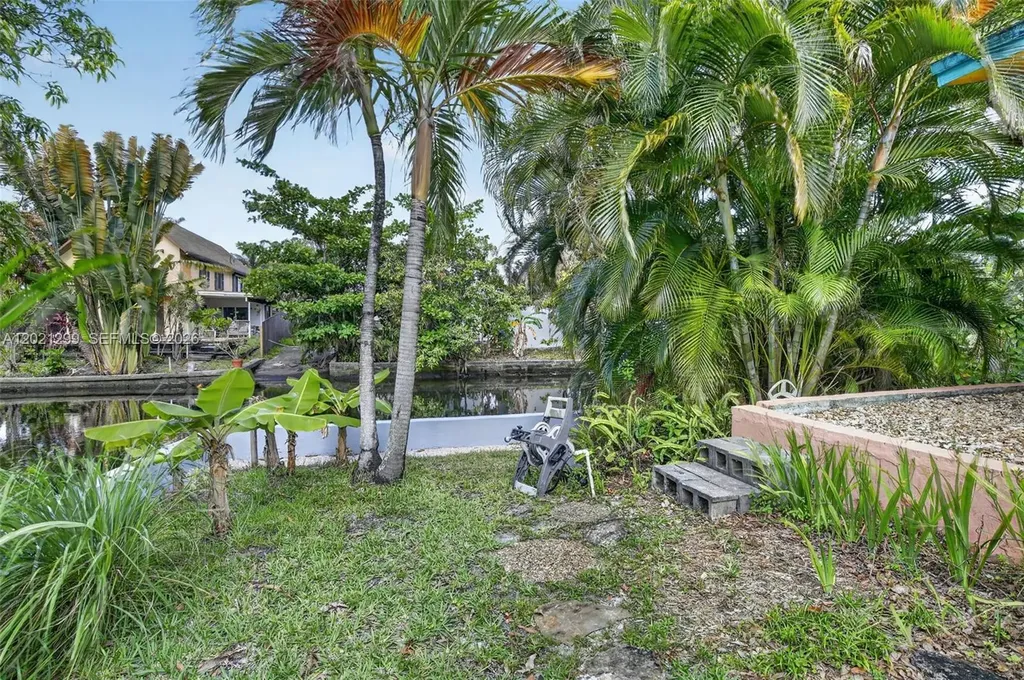 2048 SW 28th Terrace Fort Lauderdale FL 33312
