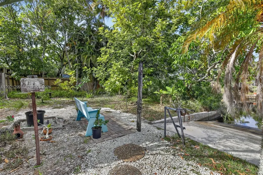 2048 SW 28th Terrace Fort Lauderdale FL 33312
