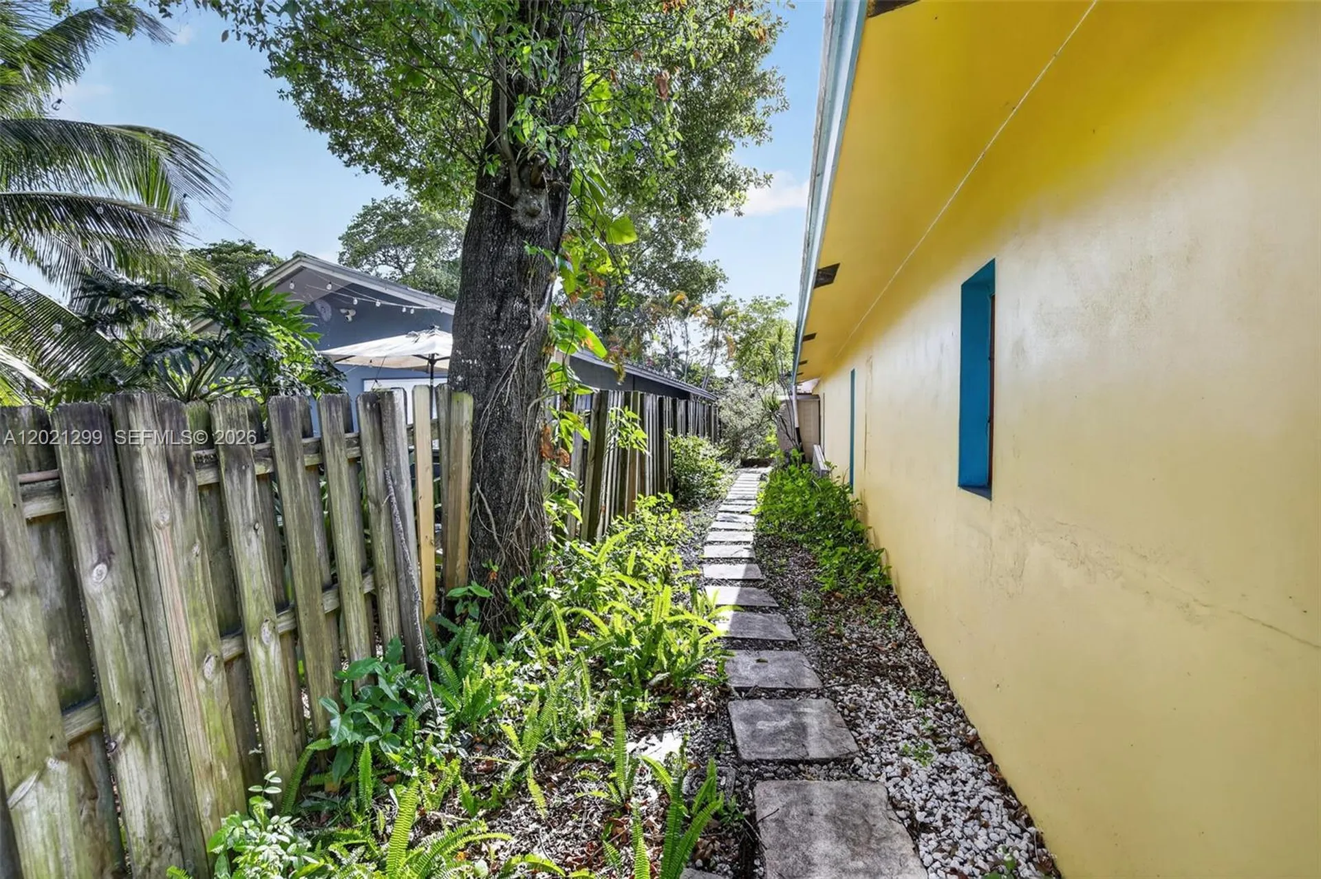 2048 SW 28th Terrace Fort Lauderdale FL 33312