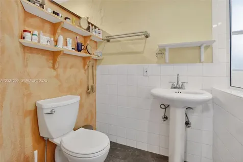 2048 SW 28th Terrace Fort Lauderdale FL 33312