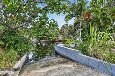 2048 SW 28th Terrace Fort Lauderdale FL 33312