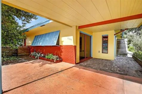 2048 SW 28th Terrace Fort Lauderdale FL 33312