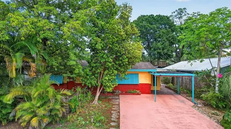2048 SW 28th Terrace Fort Lauderdale FL 33312