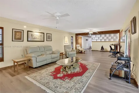 2048 SW 28th Terrace Fort Lauderdale FL 33312