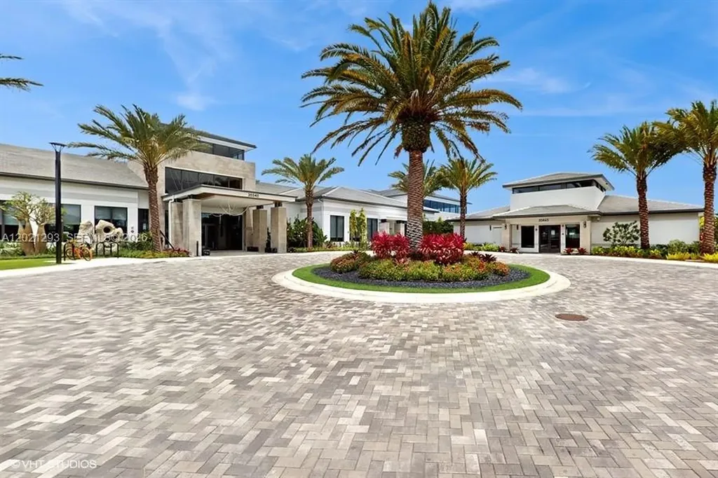 8350 Royal County Down Road Boca Raton FL 33434