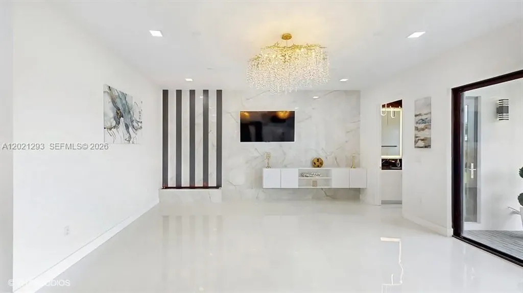 8350 Royal County Down Road Boca Raton FL 33434