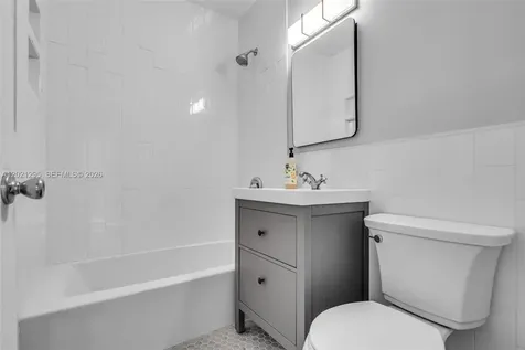 648 South Drive Miami Springs FL 33166