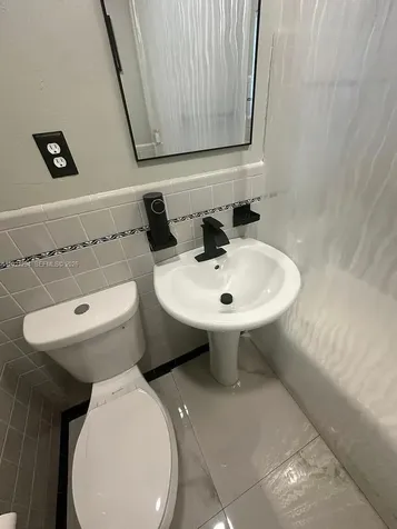 1275 NW 50th Street Miami FL 33142