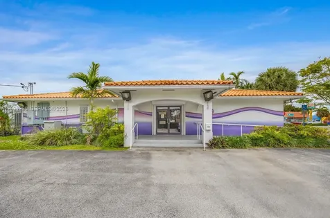 99 W 49th Street Hialeah FL 33012