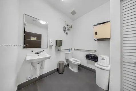 99 W 49th Street Hialeah FL 33012