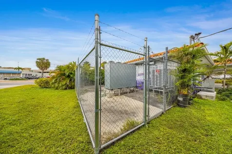 99 W 49th Street Hialeah FL 33012