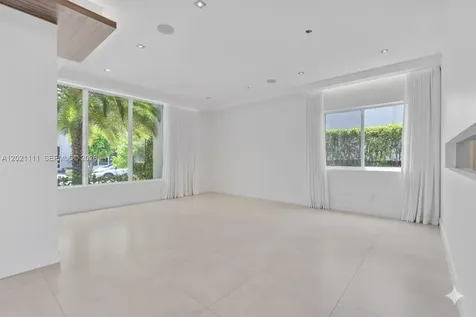 10267 NW 75th Terrace Doral FL 33178