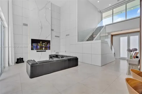10267 NW 75th Terrace Doral FL 33178