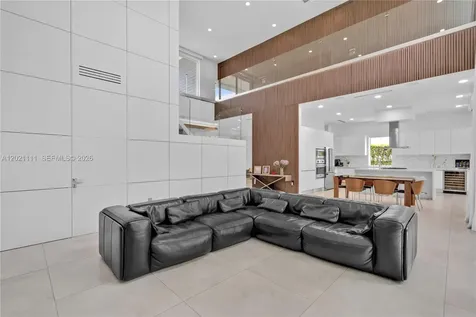 10267 NW 75th Terrace Doral FL 33178