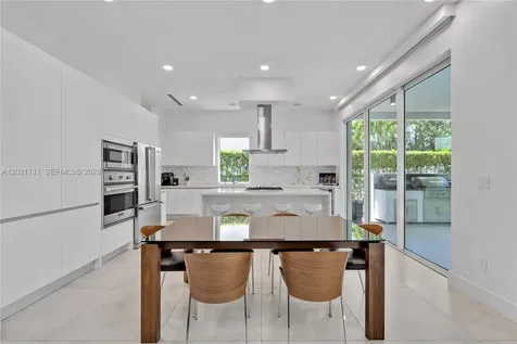 10267 NW 75th Terrace Doral FL 33178