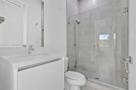 10267 NW 75th Terrace Doral FL 33178