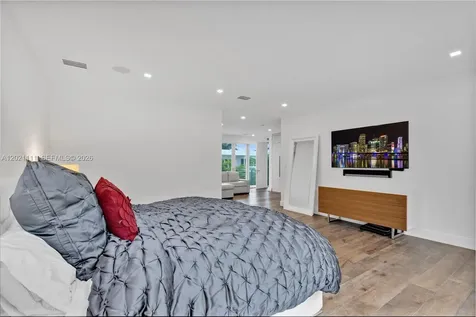 10267 NW 75th Terrace Doral FL 33178