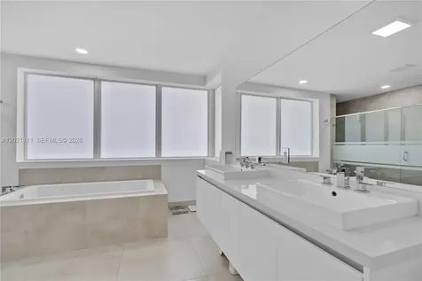 10267 NW 75th Terrace Doral FL 33178