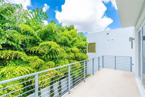 10267 NW 75th Terrace Doral FL 33178