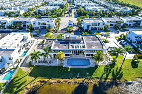 10267 NW 75th Terrace Doral FL 33178