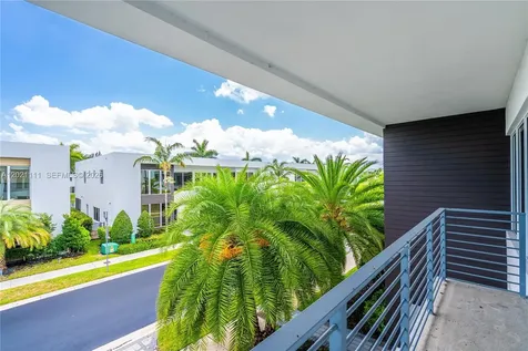 10267 NW 75th Terrace Doral FL 33178